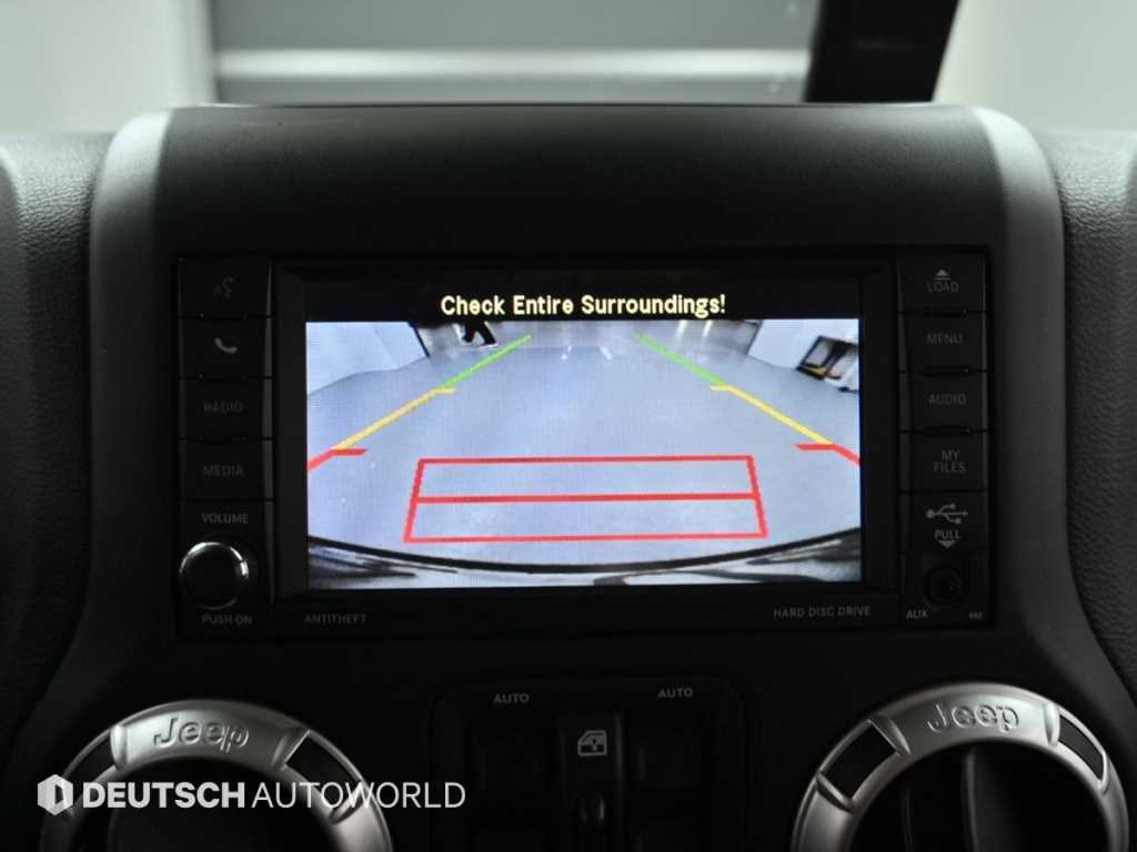 Jeep Wrangler — photo 15