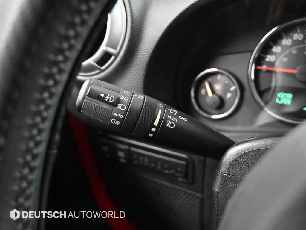 Jeep Wrangler — photo 17