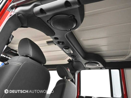 Jeep Wrangler — photo 18