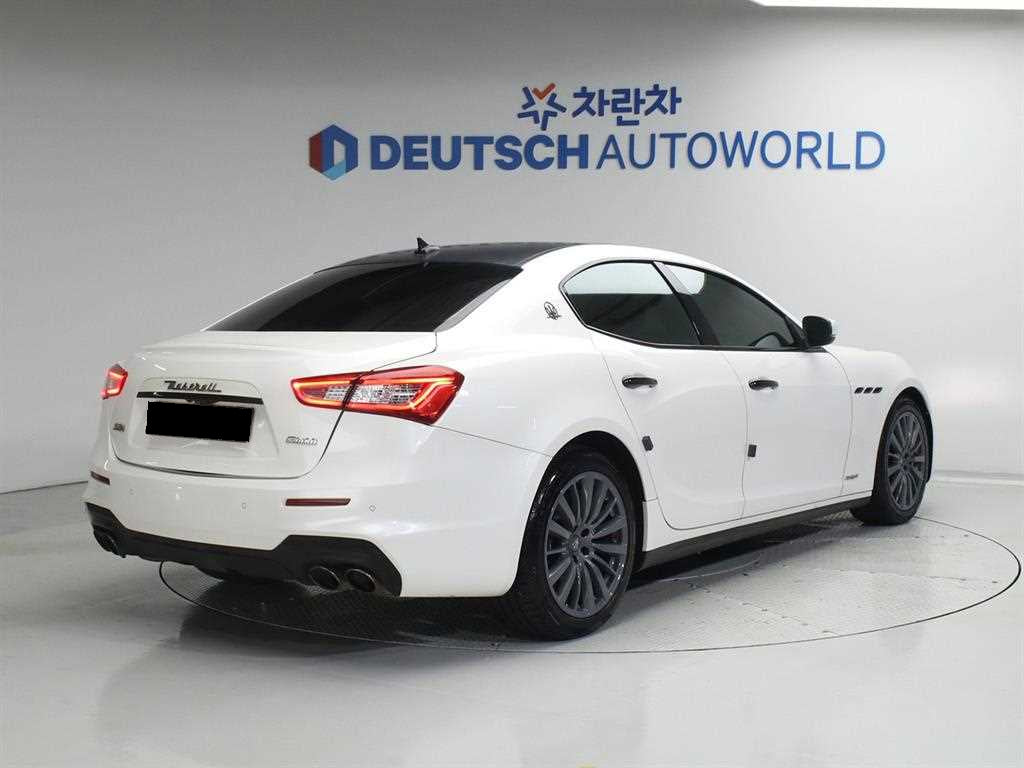 Maserati Ghibli — photo 02