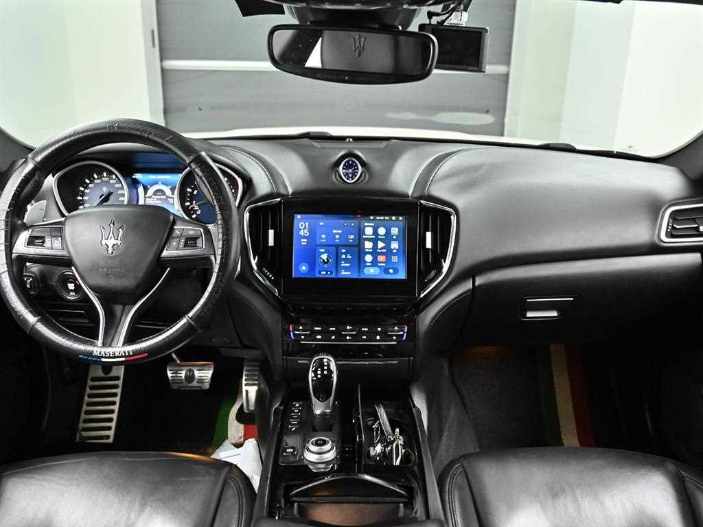 Maserati Ghibli — photo 06