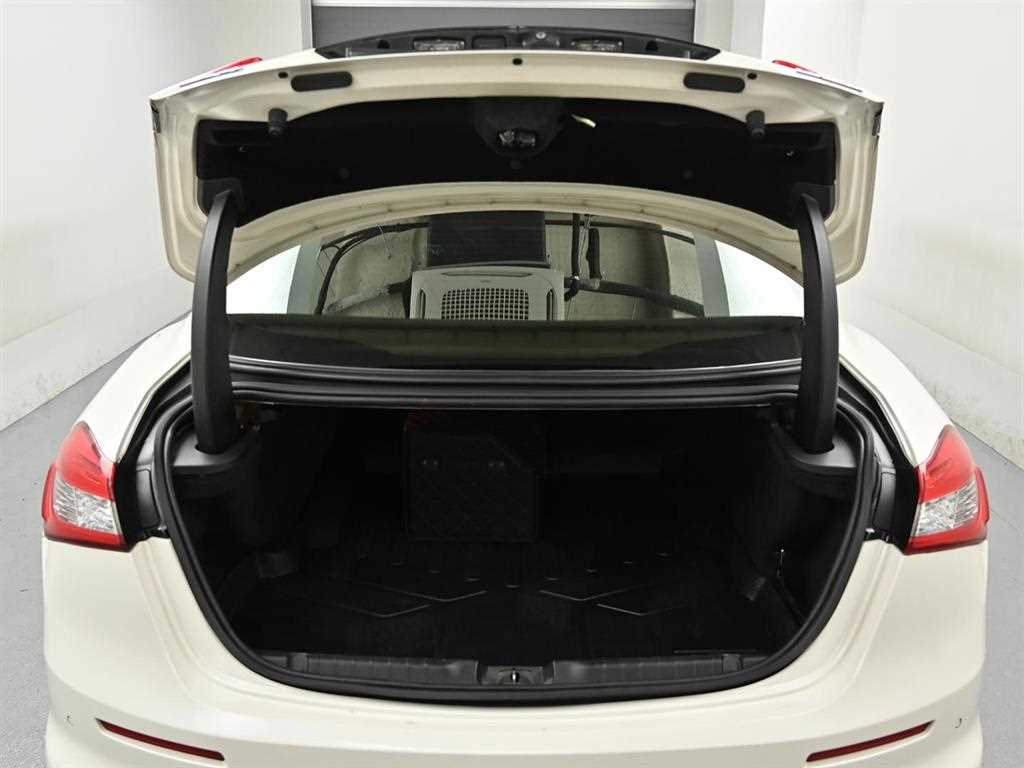 Maserati Ghibli — photo 18