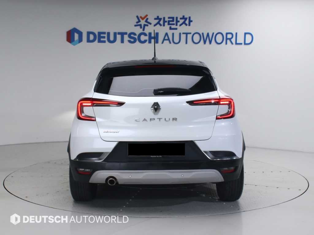 RENAULT Captur — photo 04