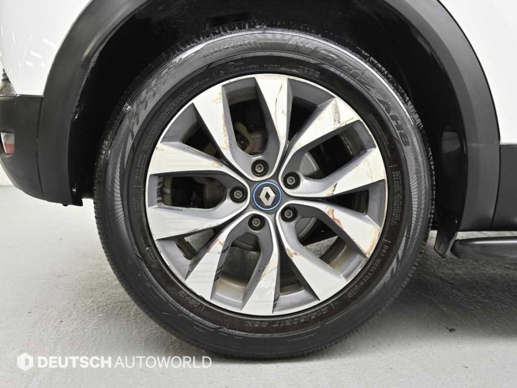 RENAULT Captur — photo 05