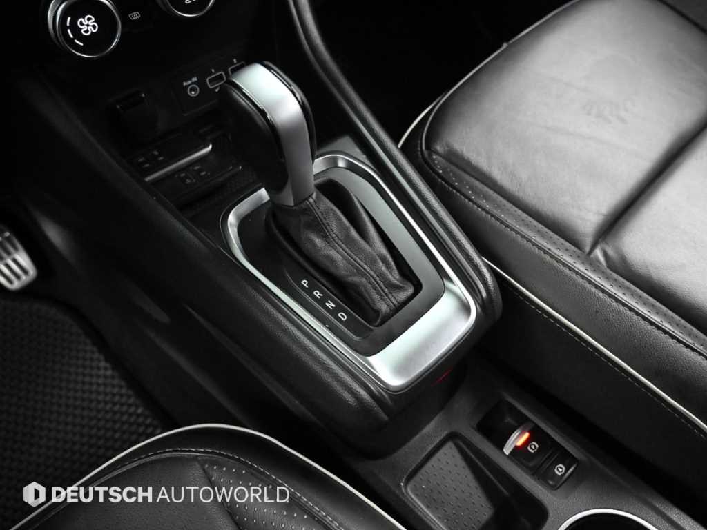 RENAULT Captur — photo 09