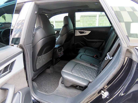 Audi Q8 — photo 06