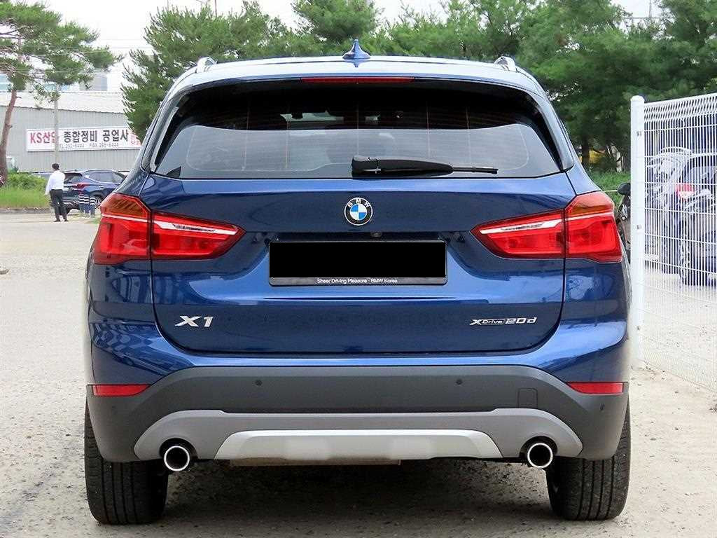 BMW X1 — photo 04