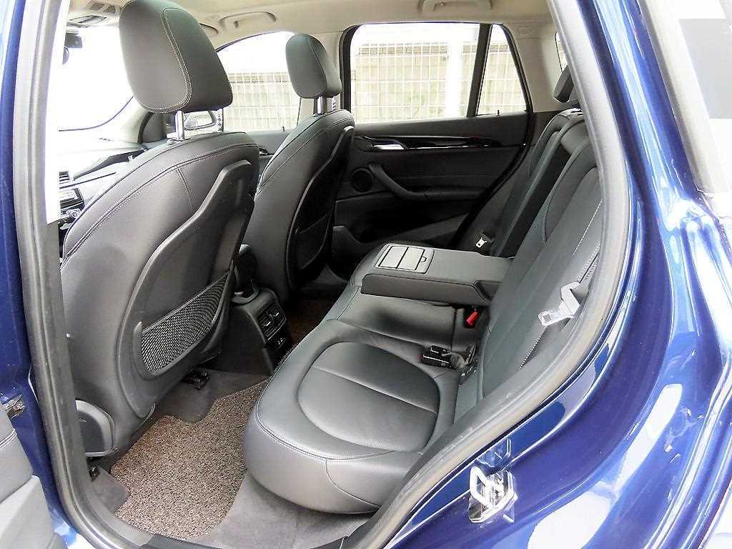 BMW X1 — photo 06