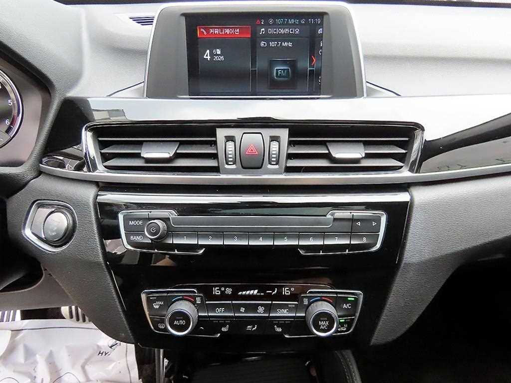 BMW X1 — photo 12