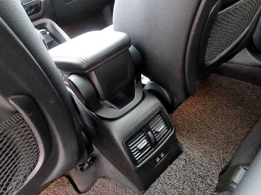 BMW X1 — photo 15