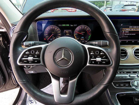Mercedes-Benz E-Class — photo 08