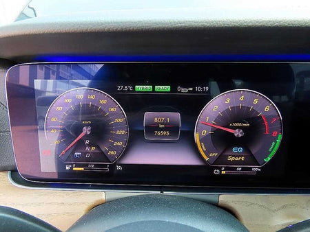 Mercedes-Benz E-Class — photo 09