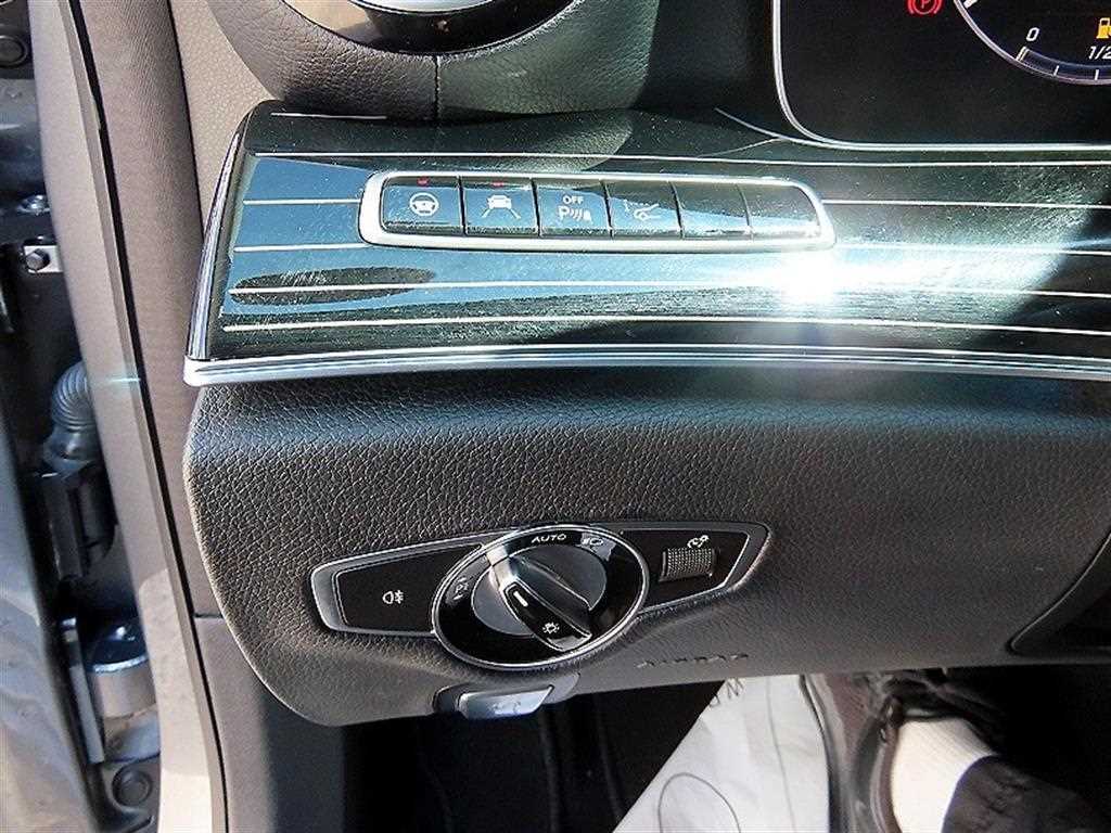 Mercedes-Benz CLS-Class — photo 13
