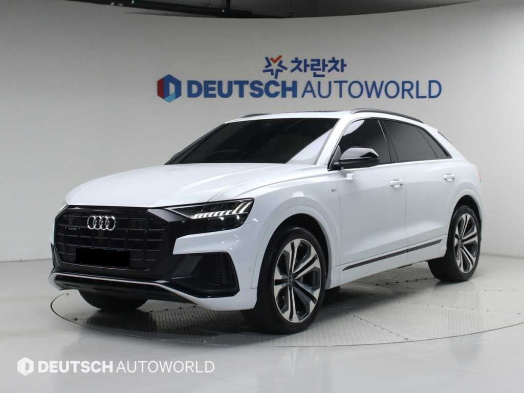Audi Q8 — photo 01