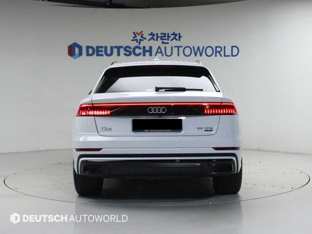 Audi Q8 — photo 04