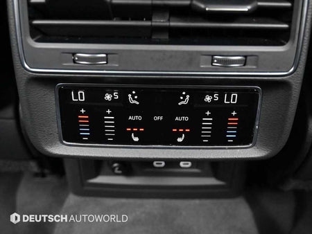 Audi Q8 — photo 16