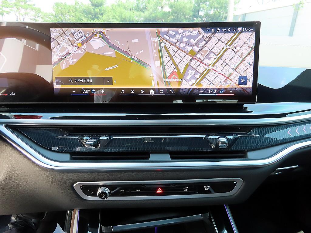 BMW X5 — photo 12