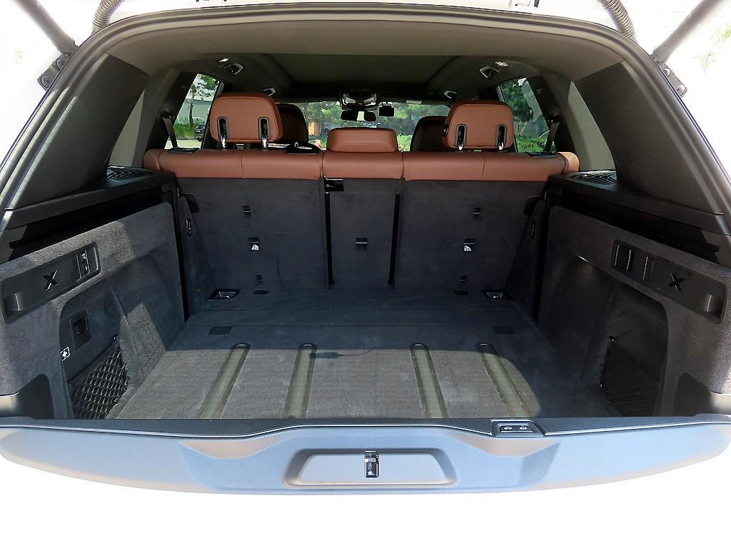 BMW X5 — photo 17