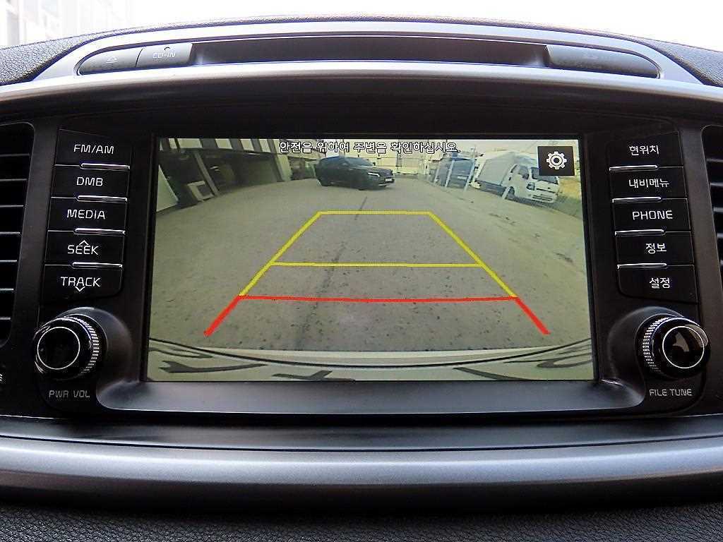 Kia Sorento — photo 16
