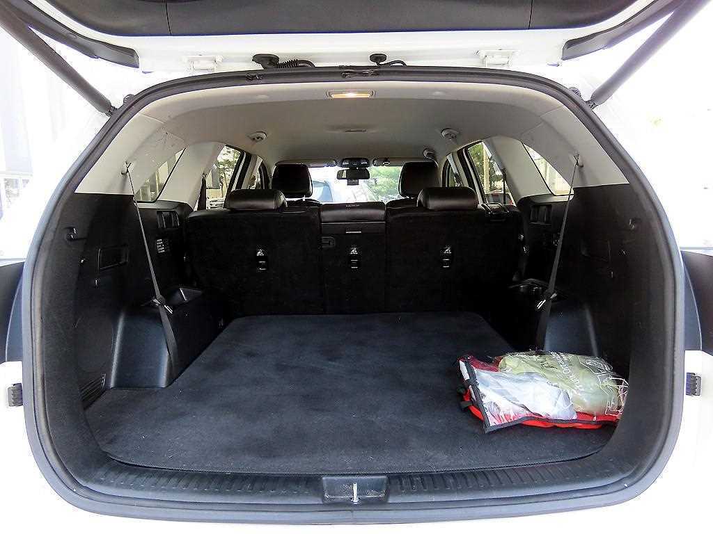 Kia Sorento — photo 17