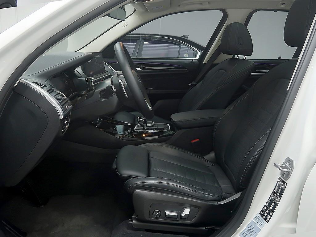 BMW X3 — photo 11