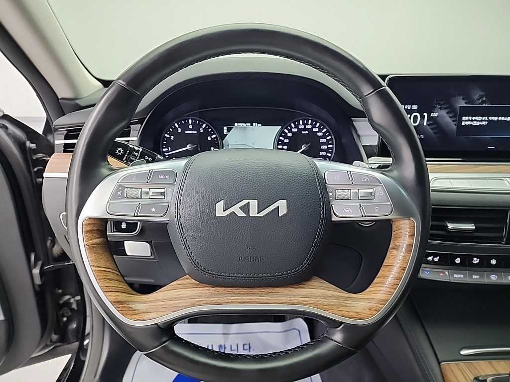 Kia K9 — photo 10