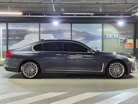 BMW 7-Series — photo 03