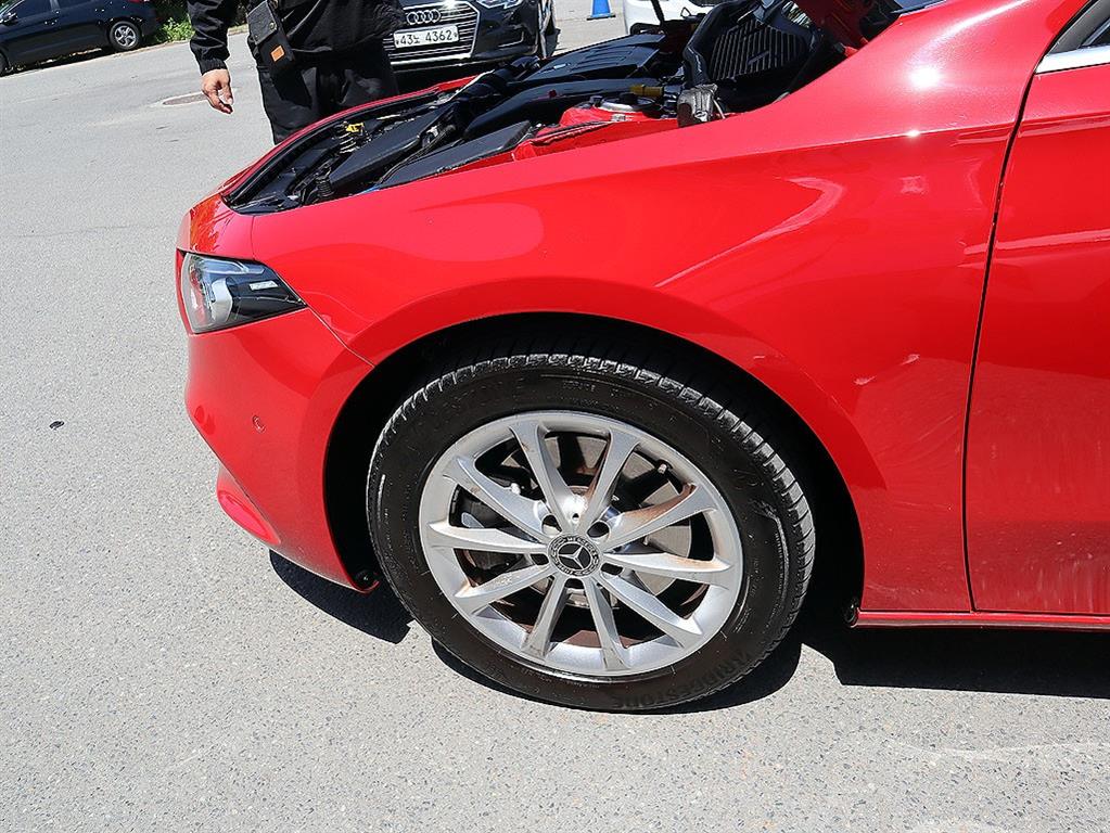 Mercedes-Benz A-Class — photo 18