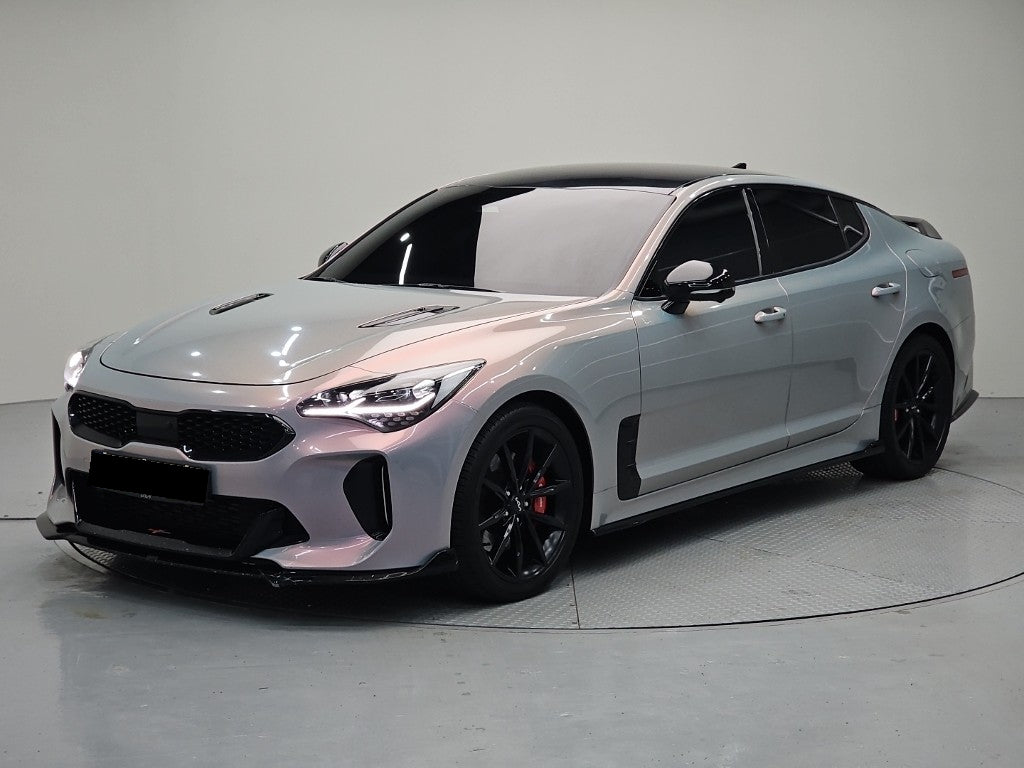 Kia Stinger — photo 01