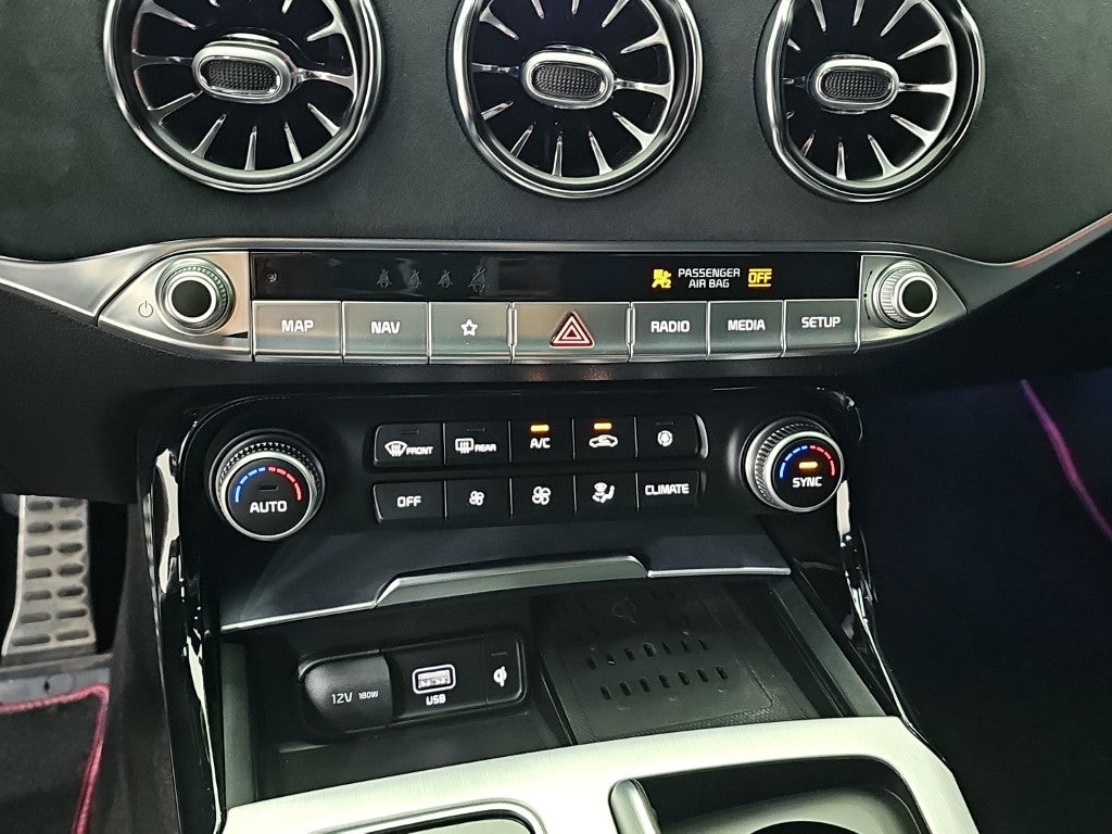 Kia Stinger — photo 10