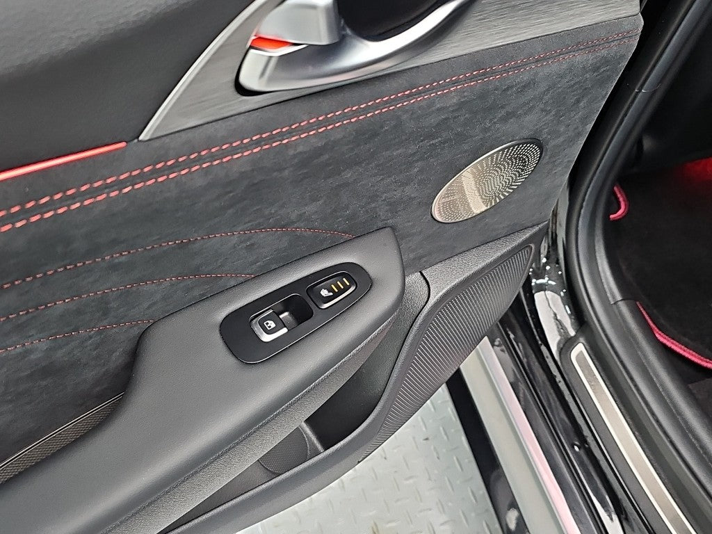 Kia Stinger — photo 13