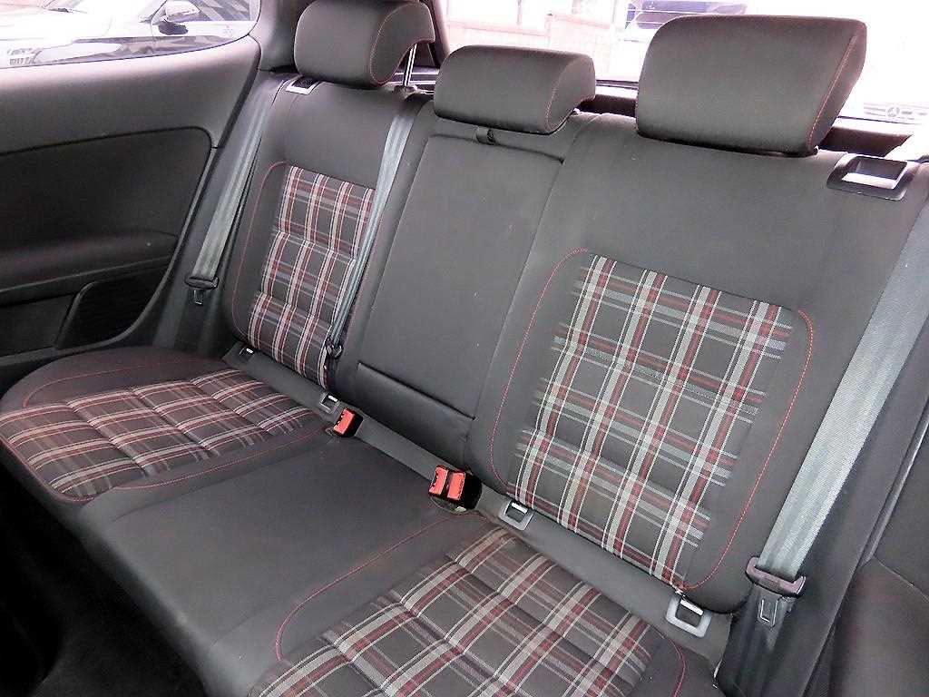 Volkswagen Golf — photo 06