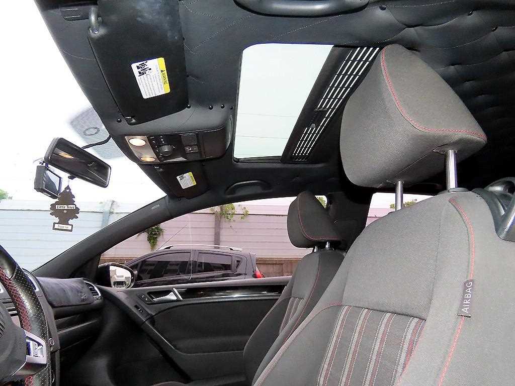 Volkswagen Golf — photo 15