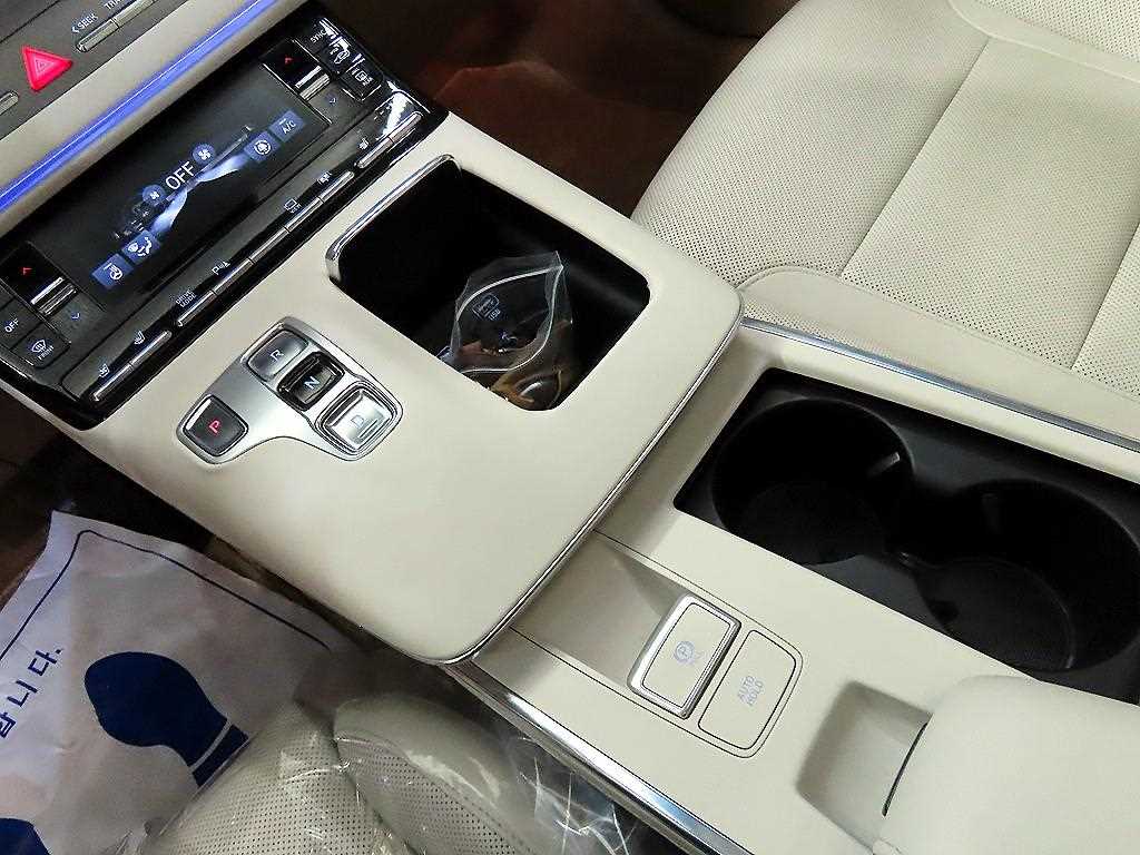 Hyundai Grandeur — photo 12