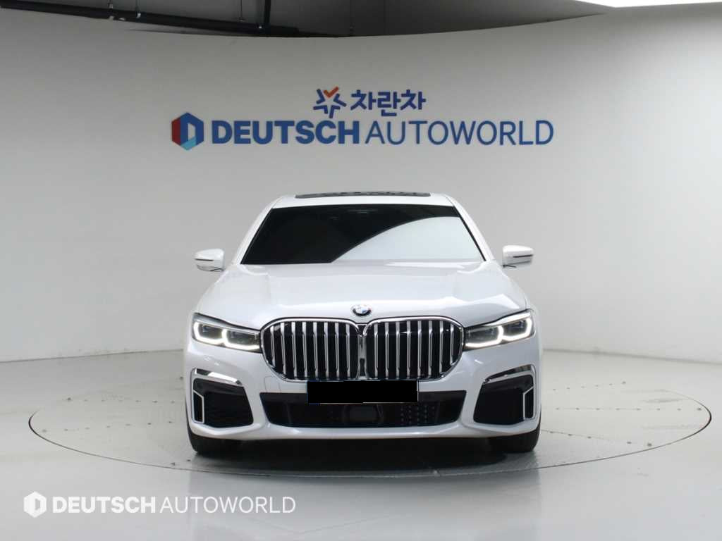 BMW 7-Series — photo 03