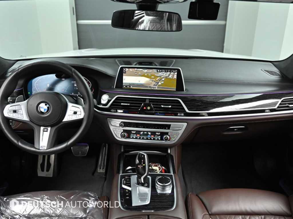 BMW 7-Series — photo 07