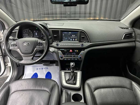 Hyundai Avante — photo 07