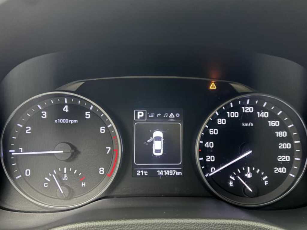 Hyundai Avante — photo 14