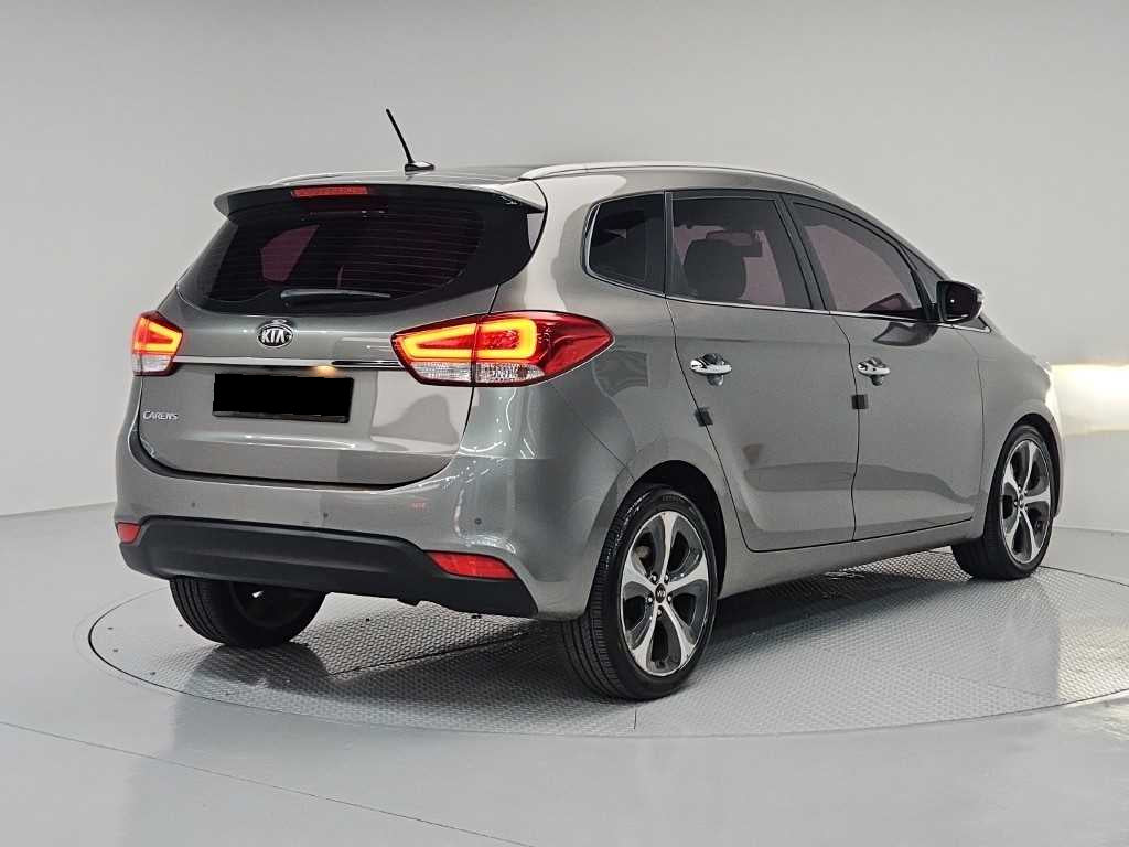 Kia Carens — photo 04