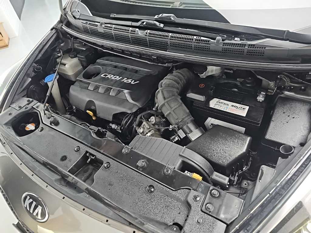 Kia Carens — photo 05