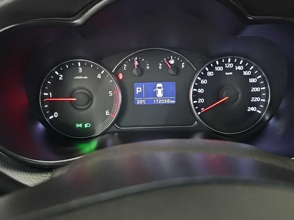Kia Carens — photo 06