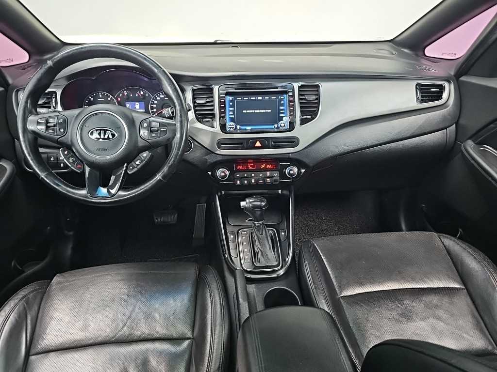 Kia Carens — photo 07