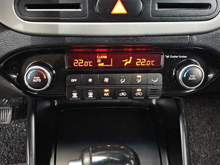 Kia Carens — photo 10