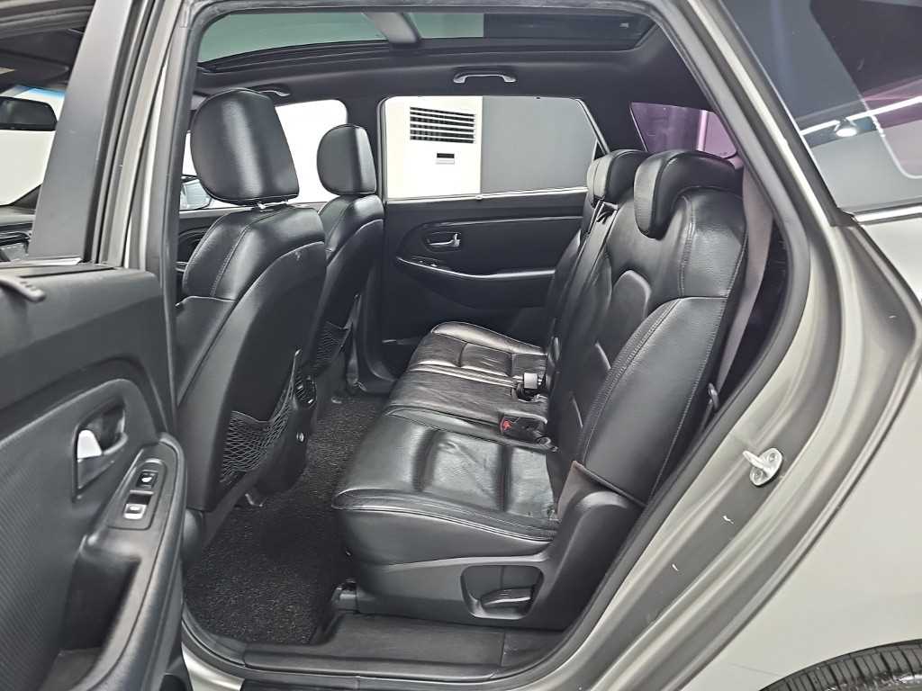 Kia Carens — photo 12