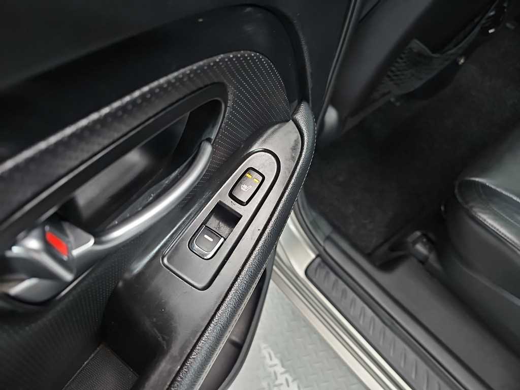 Kia Carens — photo 13