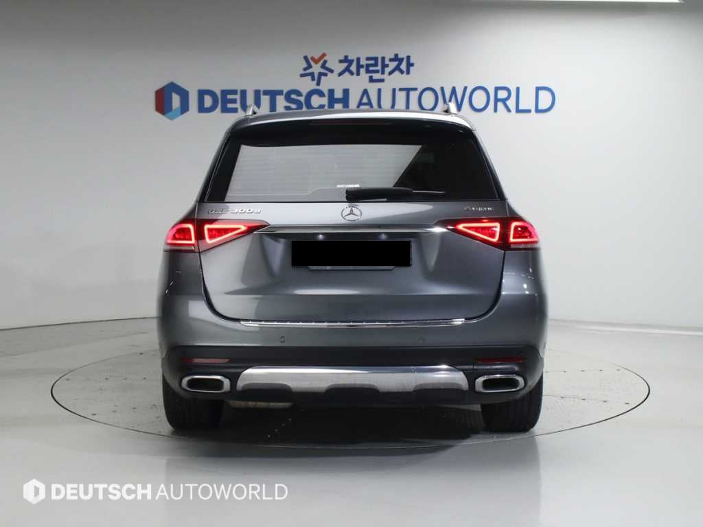 Mercedes-Benz GLE-Class — photo 03