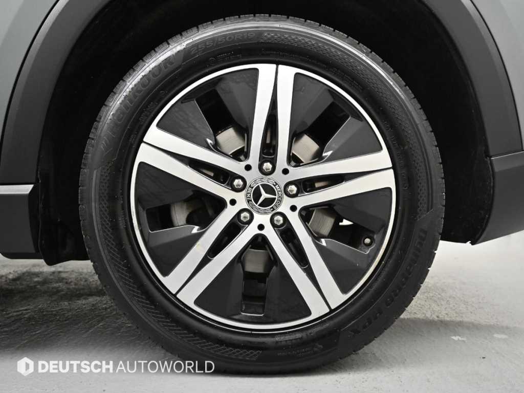 Mercedes-Benz GLE-Class — photo 06