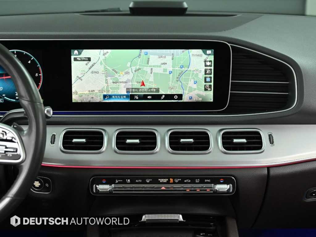 Mercedes-Benz GLE-Class — photo 14