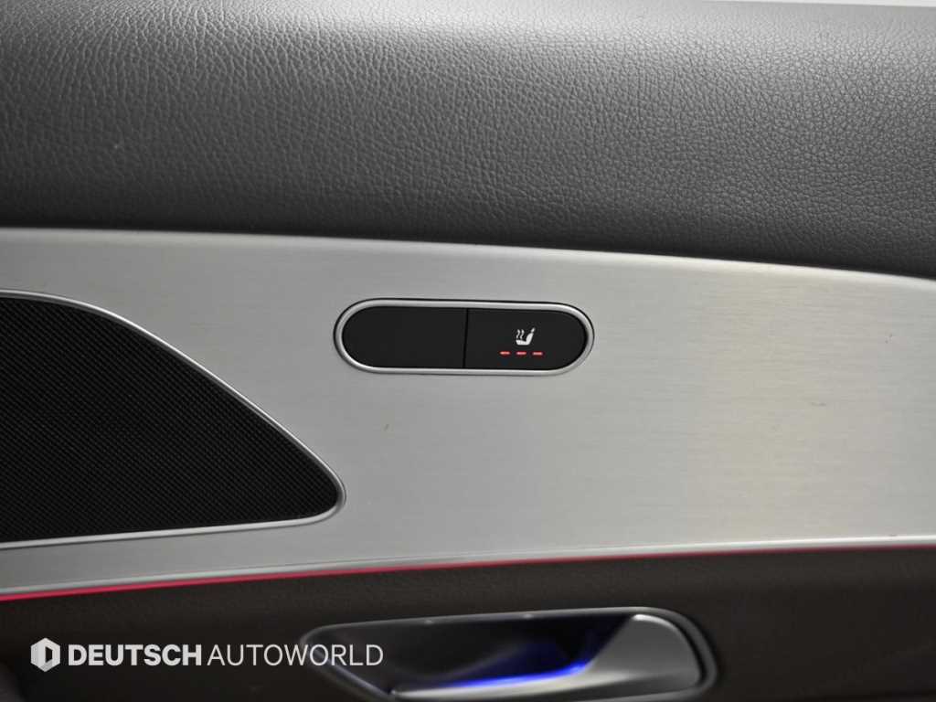 Mercedes-Benz GLE-Class — photo 16