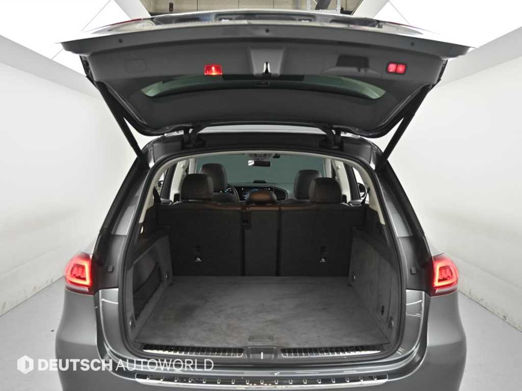 Mercedes-Benz GLE-Class — photo 19